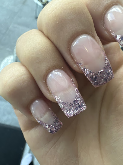 V.P Nails | Skönhetscenter i Norrköping