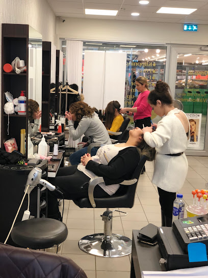 Fittja Salong | Frisörsalong i Botkyrka Fittja Salong | Frisörsalong i Botkyrka