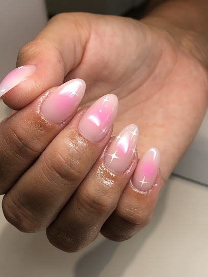 MT Beauty Nails & Lashes | Manikyr och pedikyrsalong i Linköping