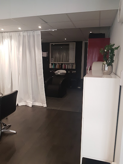 Salong LM AB | Frisörsalong i Eskilstuna Salong LM AB | Frisörsalong i Eskilstuna