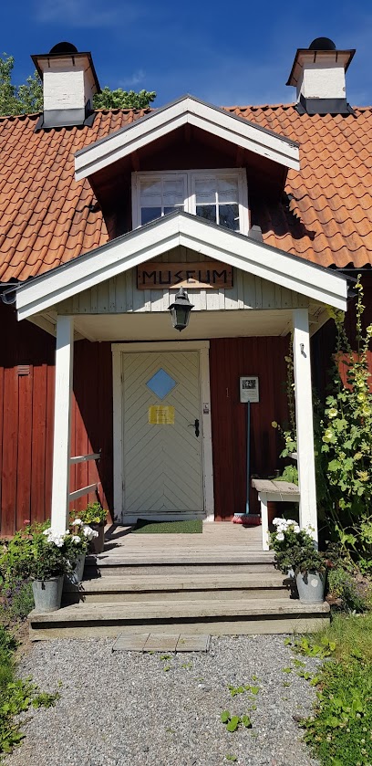 Queen of Nails | Manikyr och pedikyrsalong i Åkersberga
