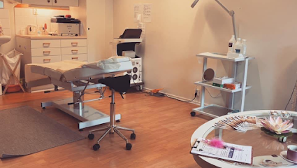 Fine Art Beauty Clinic | Skönhetscenter i Trollhättan Fine Art Beauty Clinic | Skönhetscenter i Trollhättan