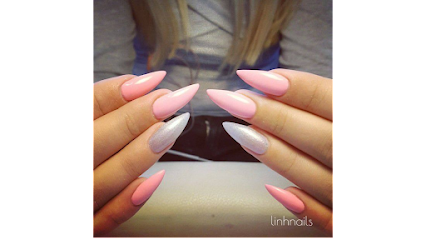Linh Nails | Manikyr och pedikyrsalong i Malmö