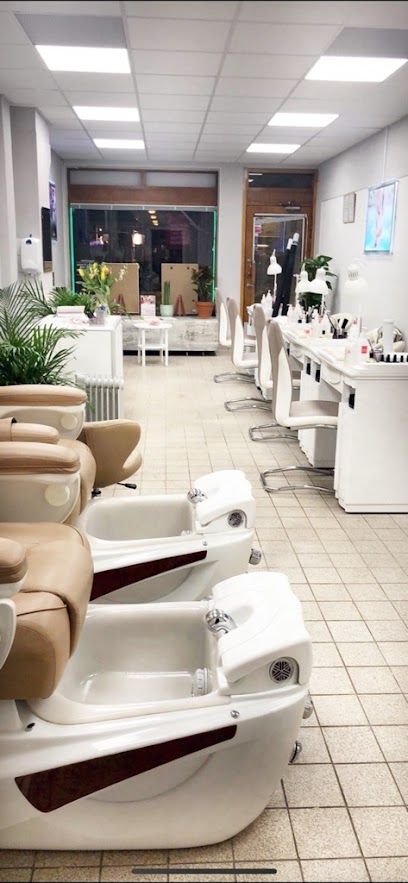 Lerum Nails & Beauty | Skönhetscenter i Lerum Lerum Nails & Beauty | Skönhetscenter i Lerum