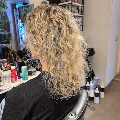 Salong Beauty World | Frisörsalong i Örnsköldsvik