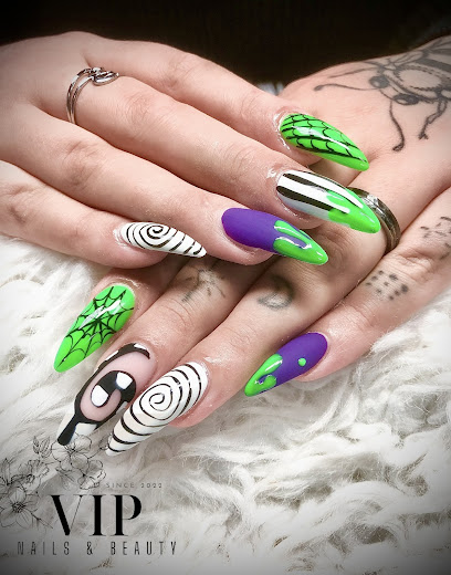 VIP Nails & Beauty | Manikyr och pedikyrsalong i Helsingborg