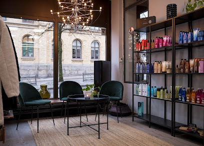 Lola's | Frisörsalong i Karlstad Lola