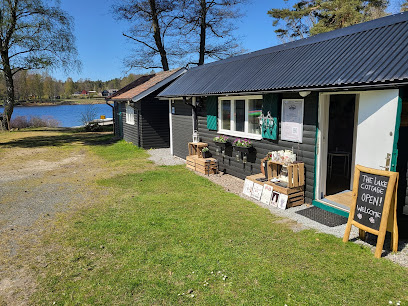 Lake Cottage | Massös i Asarum
