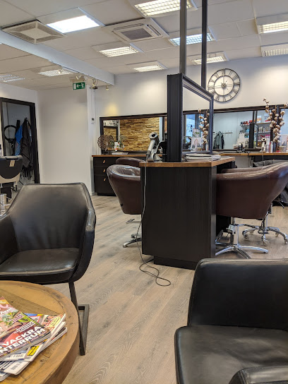 CJ Studio Unique | Frisörsalong i Linköping CJ Studio Unique | Frisörsalong i Linköping