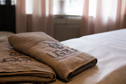 Uggla Massage & Wellness | Massös i Stockholm Uggla Massage & Wellness | Massös i Stockholm