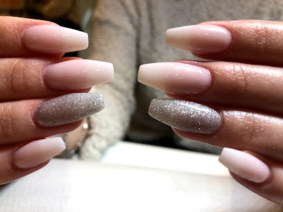 Mia Beauty | Manikyr och pedikyrsalong i Askim
