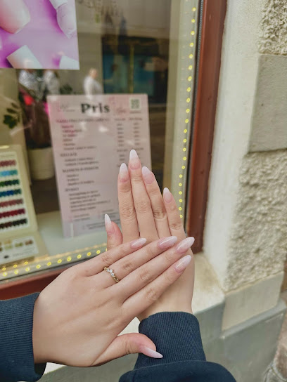 Losie NAILROOM | Manikyr och pedikyrsalong i Borås Losie NAILROOM | Manikyr och pedikyrsalong i Borås
