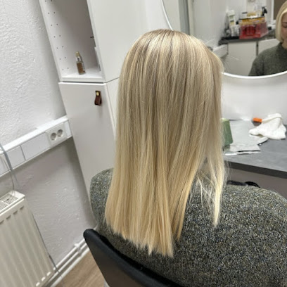 Hair by EmiliaB | Frisörsalong i Huddinge