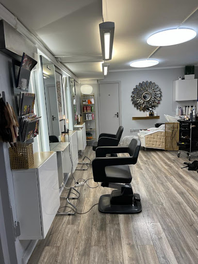 Ellas Frisör & Stylist | Frisörsalong i Lidingö