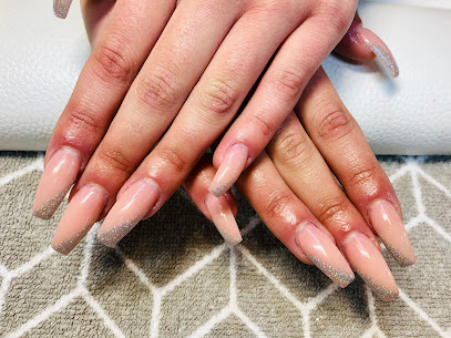 HDJ Nails | Manikyr och pedikyrsalong i Norrtälje