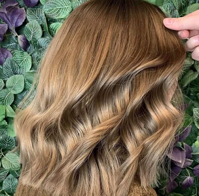 Noura Hair Is Life | Frisörsalong i Östersund