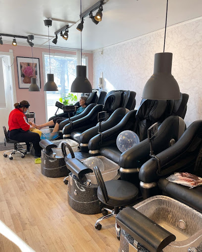 Flower Nails & Beauty | Manikyr och pedikyrsalong i Jönköping