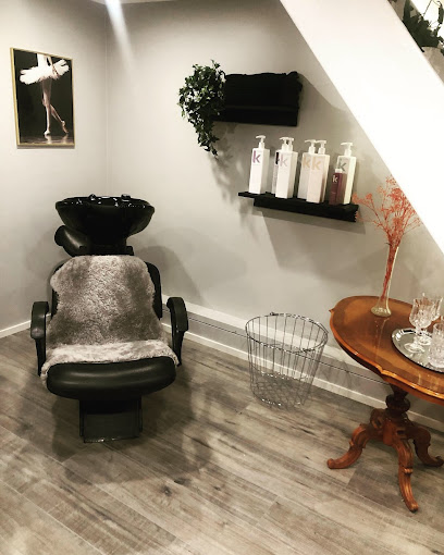 Hair by Carro | Frisörsalong i Herrljunga