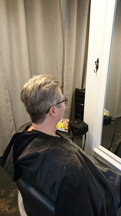 Studio Soder | Frisörsalong i Eskilstuna Studio Soder | Frisörsalong i Eskilstuna