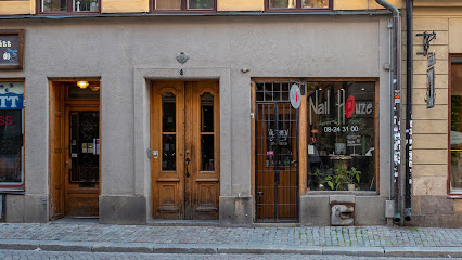 Nail Houze | Manikyr och pedikyrsalong i Stockholm Nail Houze | Manikyr och pedikyrsalong i Stockholm