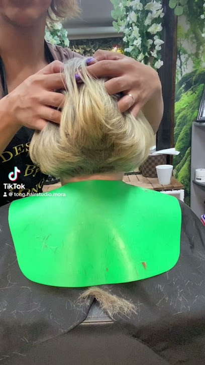 Tong HairStudio | Frisörsalong i Mora Tong HairStudio | Frisörsalong i Mora