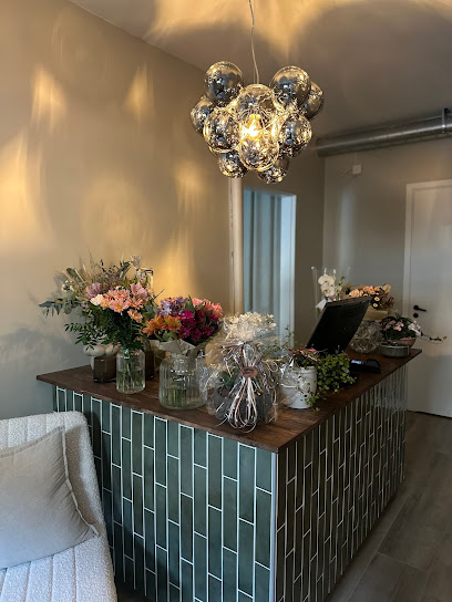 Studio Ess | Skönhetscenter i Uddevalla