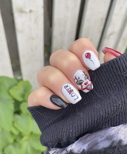 S Nails | Manikyr och pedikyrsalong i Hörby