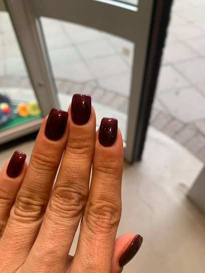 Glamour Nails & Beauty | Skönhetscenter i Solna Glamour Nails & Beauty | Skönhetscenter i Solna
