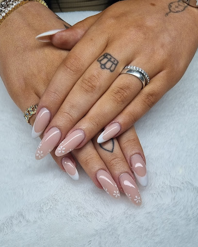 Nails by Trang | Manikyr och pedikyrsalong i Helsingborg Nails by Trang | Manikyr och pedikyrsalong i Helsingborg