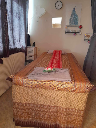 Relax Massage | Massös i Köping