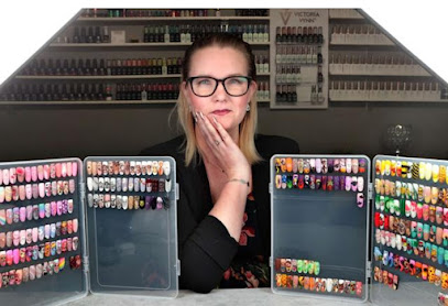 Malins Nagelkonst | Manikyr och pedikyrsalong i Grums