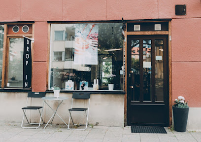 Tinas Harstudio | Frisörsalong i Sundbyberg