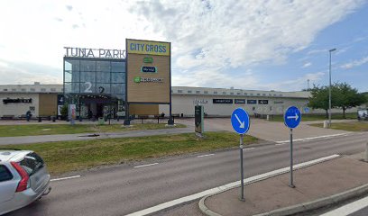 Emma Nails | Manikyr och pedikyrsalong i Eskilstuna