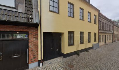 Lilly Nails | Manikyr och pedikyrsalong i Landskrona