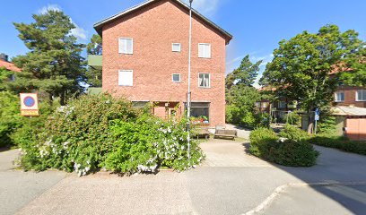 Salong 136 | Skönhetscenter i Handen