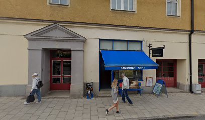 Salong en halvtrappa ner | Frisörsalong i Strängnäs