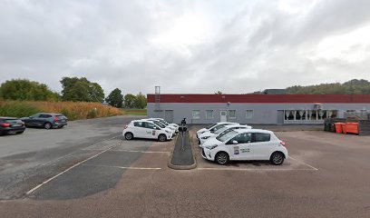 YouFiirst | Skönhetscenter i Kungälv