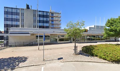 Dinos Salong | Frisörsalong i Ulricehamn