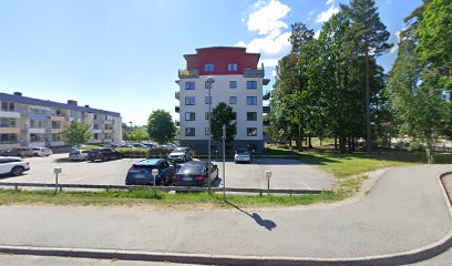 Madelenes Naglar y Fransar | Manikyr och pedikyrsalong i Nykvarn